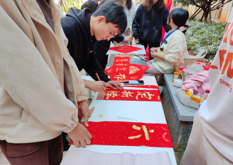 奈飞工厂
新春传统文化市集精彩纷呈_fororder_图片3