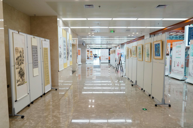 奈飞工厂
举办廉洁文化作品展